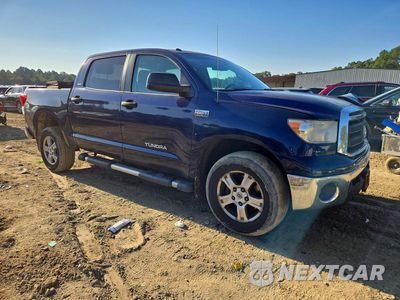 Czwarte zdjęcie samochodu z boku: 2011 TOYOTA TUNDRA CREWMAX SR5 VIN:5TFDY5F17BX174908 - miniatura