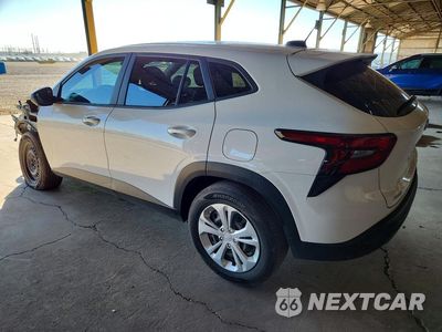 Drugie zdjęcie samochodu z przodu: 2024 CHEVROLET TRAX LS VIN:KL77LFE20RC092500 - miniatura