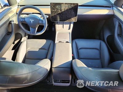Zdjęcie 8 z 14 samochodu: 2023 TESLA MODEL Y VIN:7SAYGDEE6PA093399 - miniatura