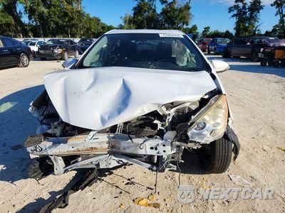 Piąte zdjęcie samochodu w środku: 2013 TOYOTA PRIUS C THREE VIN:JTDKDTB38D1551251 - miniatura