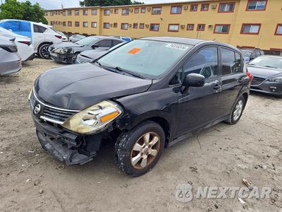 2007 NISSAN VERSA 1.8 S 3N1BC13E57L419099 - główne zdjęcie licytacji z USA - miniatura