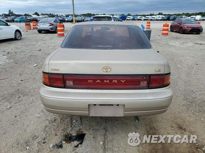 Zdjęcie 6 z 12 samochodu: 1992 TOYOTA CAMRY LE VIN:4T1SK12E2NU117611 - miniatura