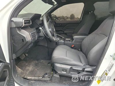 Zdjęcie 7 z 13 samochodu: 2025 TOYOTA TACOMA SR5 VIN:3TMKB5FN9SM039849 - miniatura