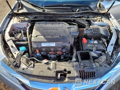 Zdjęcie 11 z 12 samochodu: 2017 HONDA ACCORD TOURING VIN:1HGCR3F93HA038940 - miniatura