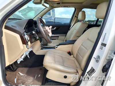 Zdjęcie 7 z 13 samochodu: 2015 MERCEDES-BENZ GLK 350 VIN:WDCGG5HBXFG366314 - miniatura