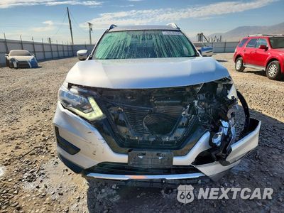 Piąte zdjęcie samochodu w środku: 2018 NISSAN ROGUE SV VIN:JN8AT2MT2JW454510 - miniatura