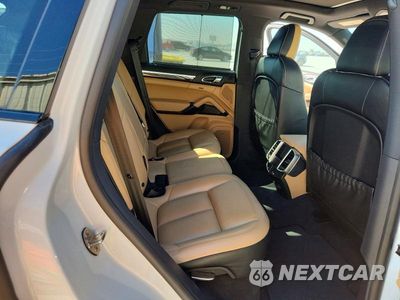 Zdjęcie 11 z 13 samochodu: 2018 PORSCHE CAYENNE VIN:WP1AA2A29JKA02475 - miniatura
