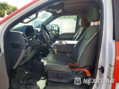 Zdjęcie 7 z 12 samochodu: 2017 FORD F550 SUPER DUTY BOX TRUCK VIN:1FDUF5HT2HED61154 - miniatura