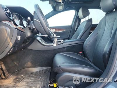 Zdjęcie 7 z 13 samochodu: 2017 MERCEDES-BENZ E 300 4MATIC VIN:WDDZF4KB7HA208500 - miniatura