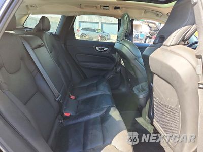 Zdjęcie 10 z 12 samochodu: 2022 VOLVO XC60 B5 MOMENTUM VIN:YV4L12RK7N1972736 - miniatura