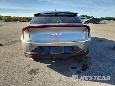 Zdjęcie 6 z 13 samochodu: 2023 KIA EV6 WIND VIN:KNDC34LAXP5128923 - miniatura