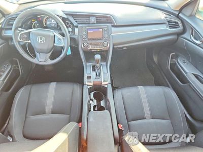 Zdjęcie 8 z 12 samochodu: 2018 HONDA CIVIC LX VIN:19XFC2F55JE033889 - miniatura