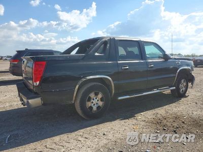 Trzecie zdjęcie samochodu z tyłu: 2003 CHEVROLET AVALANCHE C1500 VIN:3GNEC13T03G310665 - miniatura