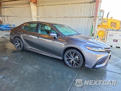 Czwarte zdjęcie samochodu z boku: 2024 TOYOTA CAMRY SE VIN:4T1G11AK3RU910244 - miniatura