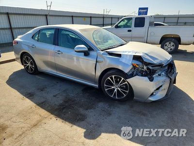 Czwarte zdjęcie samochodu z boku: 2018 TOYOTA CAMRY HYBRID SE VIN:4T1B21HK8JU507295 - miniatura