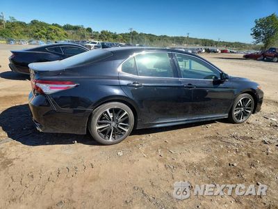 Trzecie zdjęcie samochodu z tyłu: 2019 TOYOTA CAMRY XSE VIN:4T1B61HK6KU835966 - miniatura