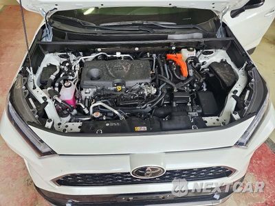 Zdjęcie 11 z 12 samochodu: 2025 TOYOTA RAV4 XSE VIN:JTMEB3FV0SD240097 - miniatura