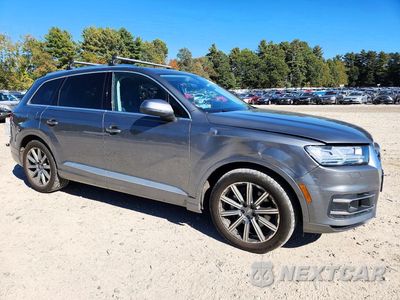 Czwarte zdjęcie samochodu z boku: 2018 AUDI Q7 PRESTIGE VIN:WA1VAAF77JD027777 - miniatura