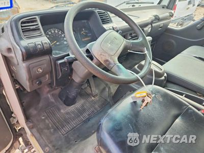 Zdjęcie 8 z 12 samochodu: 2000 ISUZU NPR BOX TRUCK VIN:JALB4B141Y7007180 - miniatura