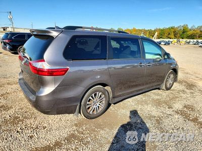 Trzecie zdjęcie samochodu z tyłu: 2020 TOYOTA SIENNA XLE 8-PASSENGER VIN:5TDYZ3DCXLS031482 - miniatura