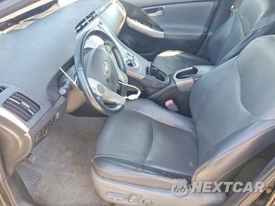 Zdjęcie 7 z 12 samochodu: 2013 TOYOTA PRIUS FOUR VIN:JTDKN3DU8D5648204 - miniatura