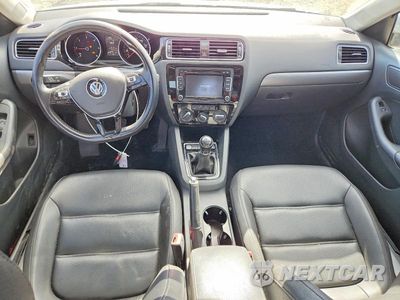 Zdjęcie 8 z 12 samochodu: 2015 VOLKSWAGEN JETTA TDI VIN:3VW3A7AJ0FM425487 - miniatura