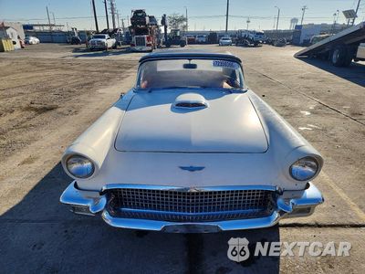 Piąte zdjęcie samochodu w środku: 1957 FORD THUNDERBIRD VIN:07FH271684 - miniatura