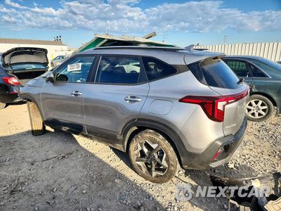 Drugie zdjęcie samochodu z przodu: 2025 KIA SELTOS S VIN:KNDEUCAA0S7699966 - miniatura