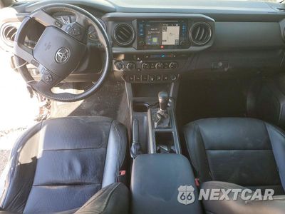 Zdjęcie 8 z 13 samochodu: 2019 TOYOTA TACOMA TRD OFF-ROAD VIN:3TMCZ5AN3KM227659 - miniatura