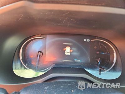 Zdjęcie 9 z 13 samochodu: 2019 TOYOTA RAV4 XSE VIN:JTMEWRFV8KD518798 - miniatura
