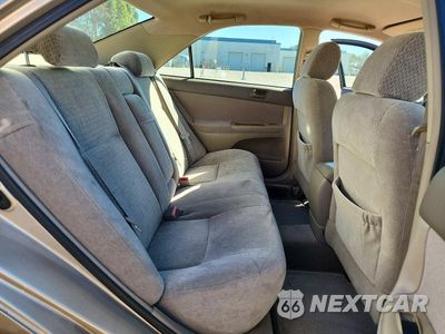 Zdjęcie 10 z 13 samochodu: 2004 TOYOTA CAMRY LE VIN:4T1BE32K94U361893 - miniatura