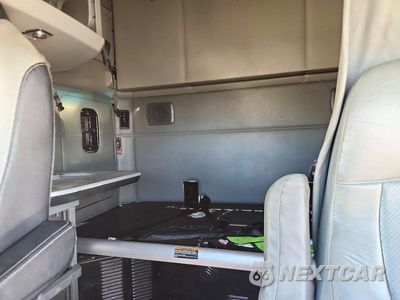 Zdjęcie 10 z 13 samochodu: 2020 KENWORTH CONSTRUCTION T680 VIN:1XKYDP9X3LJ311151 - miniatura