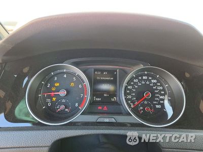 Zdjęcie 9 z 12 samochodu: 2018 VOLKSWAGEN GTI S/SE VIN:3VW447AU0JM276268 - miniatura
