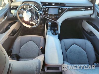 Zdjęcie 8 z 13 samochodu: 2020 TOYOTA CAMRY LE VIN:4T1C11AK0LU382927 - miniatura