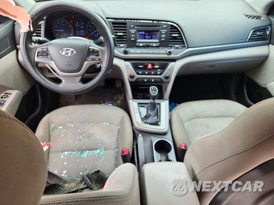 Zdjęcie 8 z 13 samochodu: 2017 HYUNDAI ELANTRA SE VIN:5NPD74LF1HH141632 - miniatura