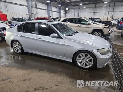 Czwarte zdjęcie samochodu z boku: 2006 BMW 325 I VIN:WBAVB13506PS64927 - miniatura