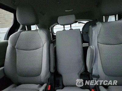 Zdjęcie 10 z 13 samochodu: 2021 TOYOTA SIENNA LE VIN:5TDKRKEC8MS003650 - miniatura