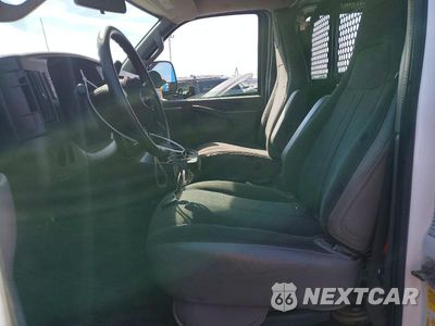 Zdjęcie 7 z 12 samochodu: 2020 GMC SAVANA G2500 VIN:1GTW7AFG7L1264251 - miniatura
