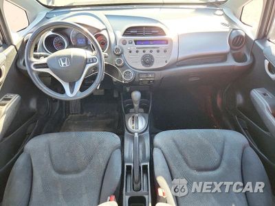 Zdjęcie 8 z 12 samochodu: 2009 HONDA FIT SPORT VIN:JHMGE88409S065727 - miniatura