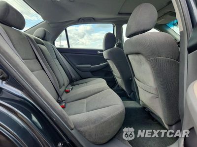 Zdjęcie 10 z 12 samochodu: 2004 HONDA ACCORD EX VIN:1HGCM56694A153813 - miniatura