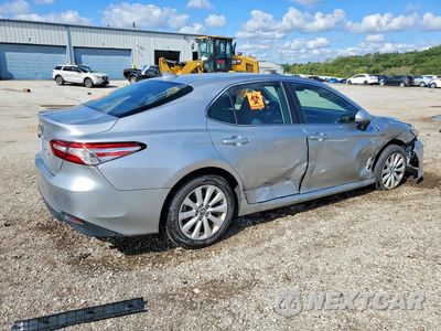 Trzecie zdjęcie samochodu z tyłu: 2019 TOYOTA CAMRY LE VIN:4T1B11HK1KU856836 - miniatura
