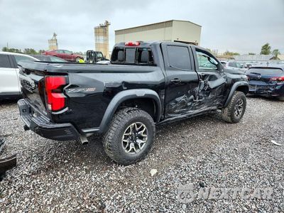 Trzecie zdjęcie samochodu z tyłu: 2024 CHEVROLET COLORADO ZR2 VIN:1GCPTFEK3R1219805 - miniatura