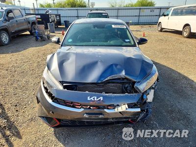 Piąte zdjęcie samochodu w środku: 2023 KIA FORTE GT LINE VIN:3KPF54AD5PE657771 - miniatura