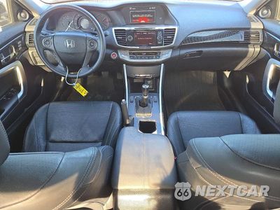 Zdjęcie 8 z 12 samochodu: 2013 HONDA ACCORD VIN:1HGCT2A82DA007473 - miniatura