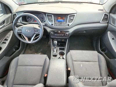 Zdjęcie 8 z 12 samochodu: 2017 HYUNDAI TUSCON VIN:KM8J3CA45HU397400 - miniatura