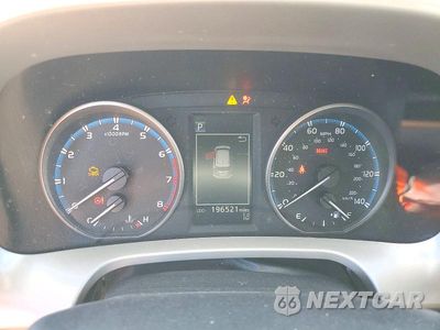Zdjęcie 9 z 13 samochodu: 2017 TOYOTA RAV4 XLE VIN:2T3RFREV3HW578096 - miniatura