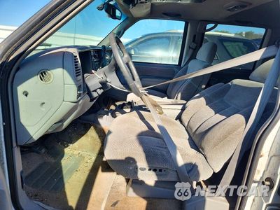 Zdjęcie 7 z 13 samochodu: 1999 CHEVROLET SUBURBAN C1500 VIN:3GNEC16R8XG261267 - miniatura