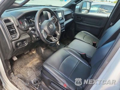 Zdjęcie 8 z 12 samochodu: 2023 RAM 2500 TRADESMAN VIN:3C6UR4HJ9PG528726 - miniatura