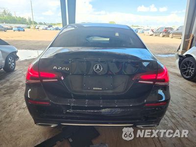 Zdjęcie 6 z 13 samochodu: 2019 MERCEDES-BENZ A 220 VIN:WDD3G4EB4KW020932 - miniatura