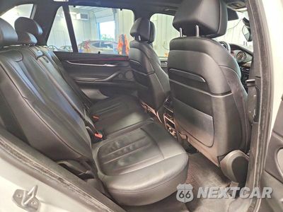 Zdjęcie 11 z 13 samochodu: 2015 BMW X5 XDRIVE50I VIN:5UXKR6C53F0J74032 - miniatura